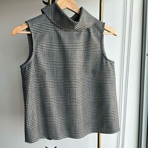 Judith & Charles Houndstooth Top